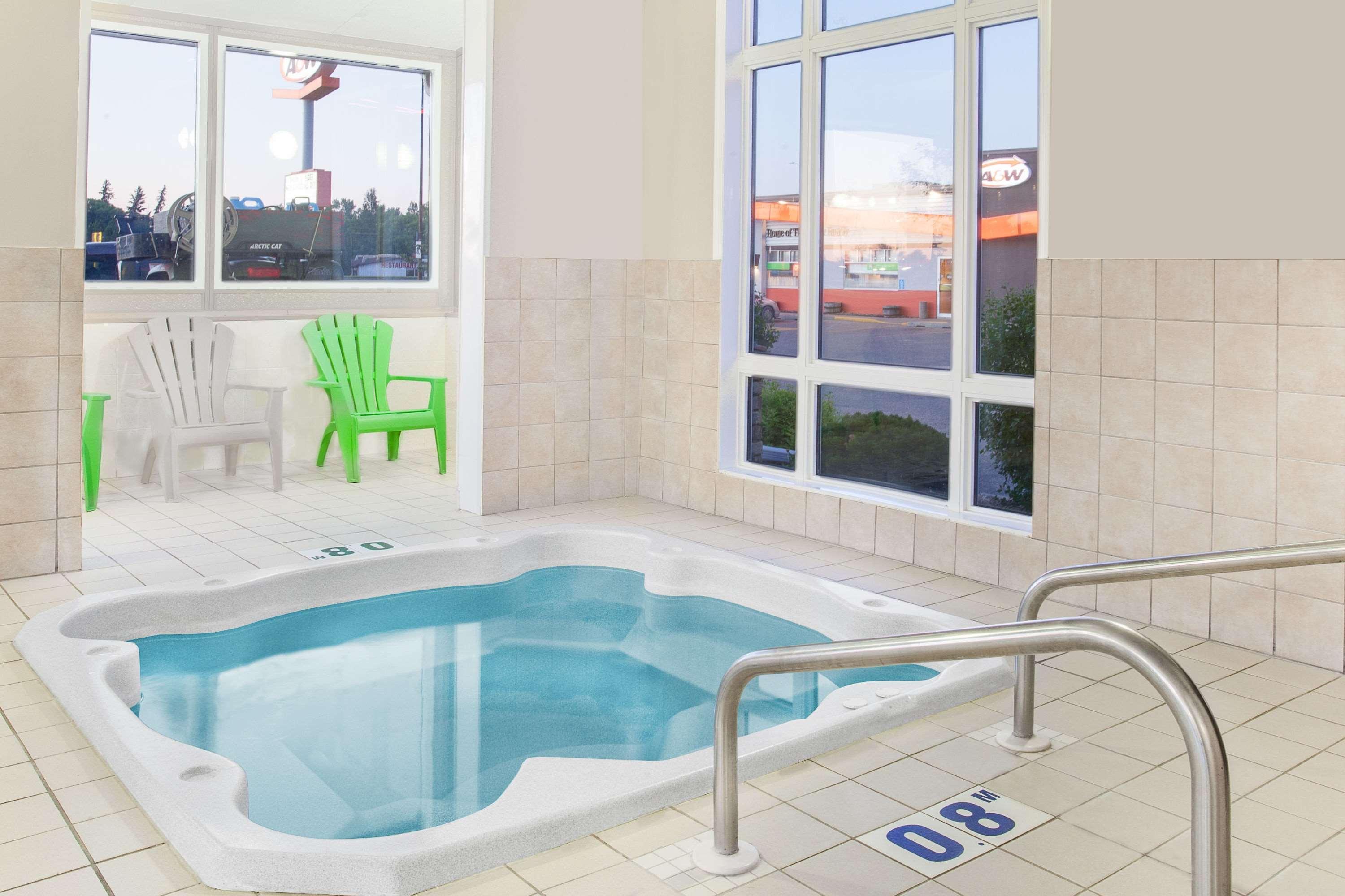 Motel Super 8 By Wyndham Brandon Mb Exterior foto